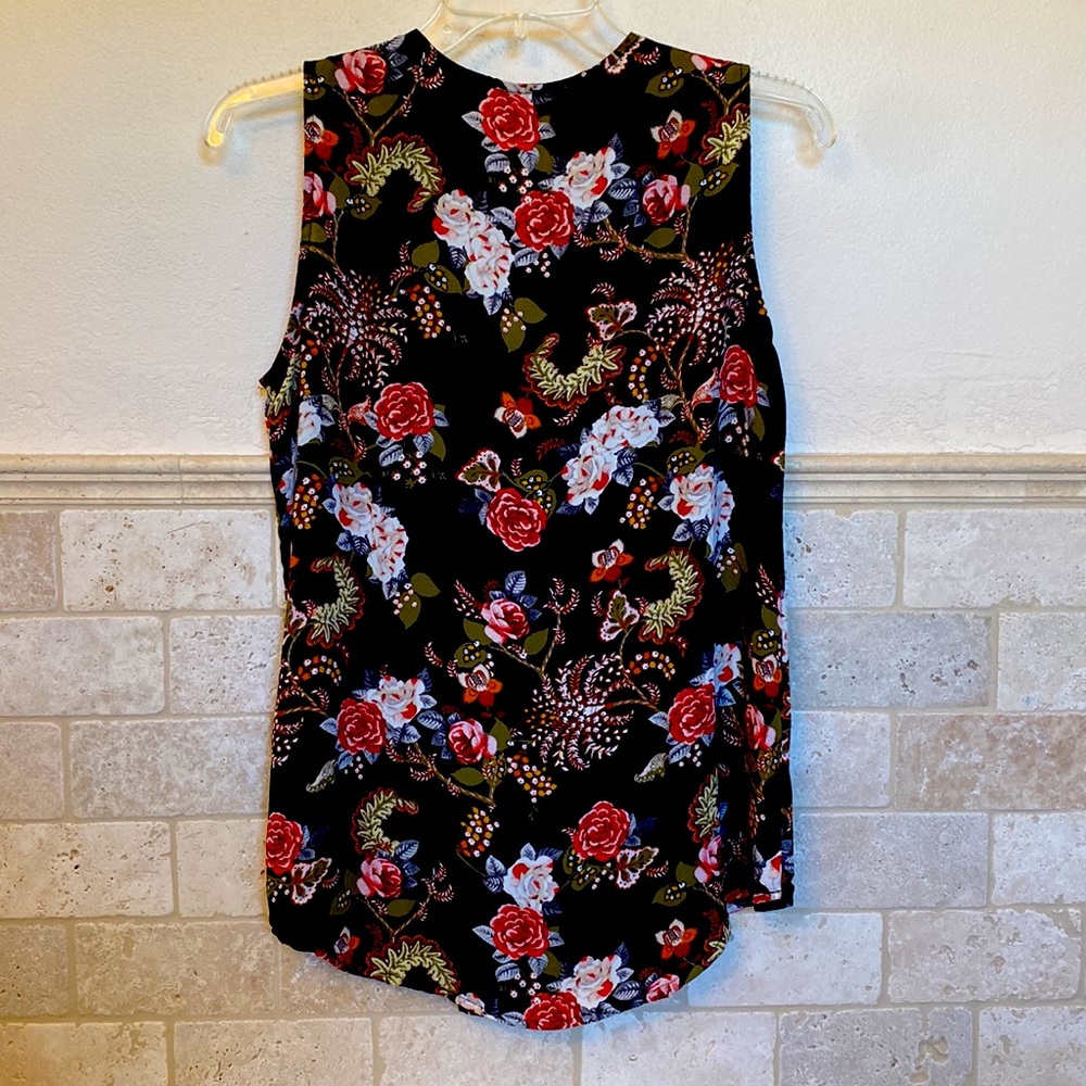 🎈Rose & Olive sleeveless tunic shirt blouse - Picture 4 of 5